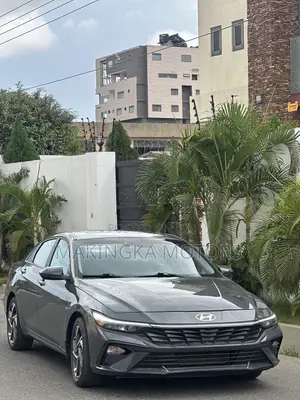Hyundai Elantra Limited 2024 Gray