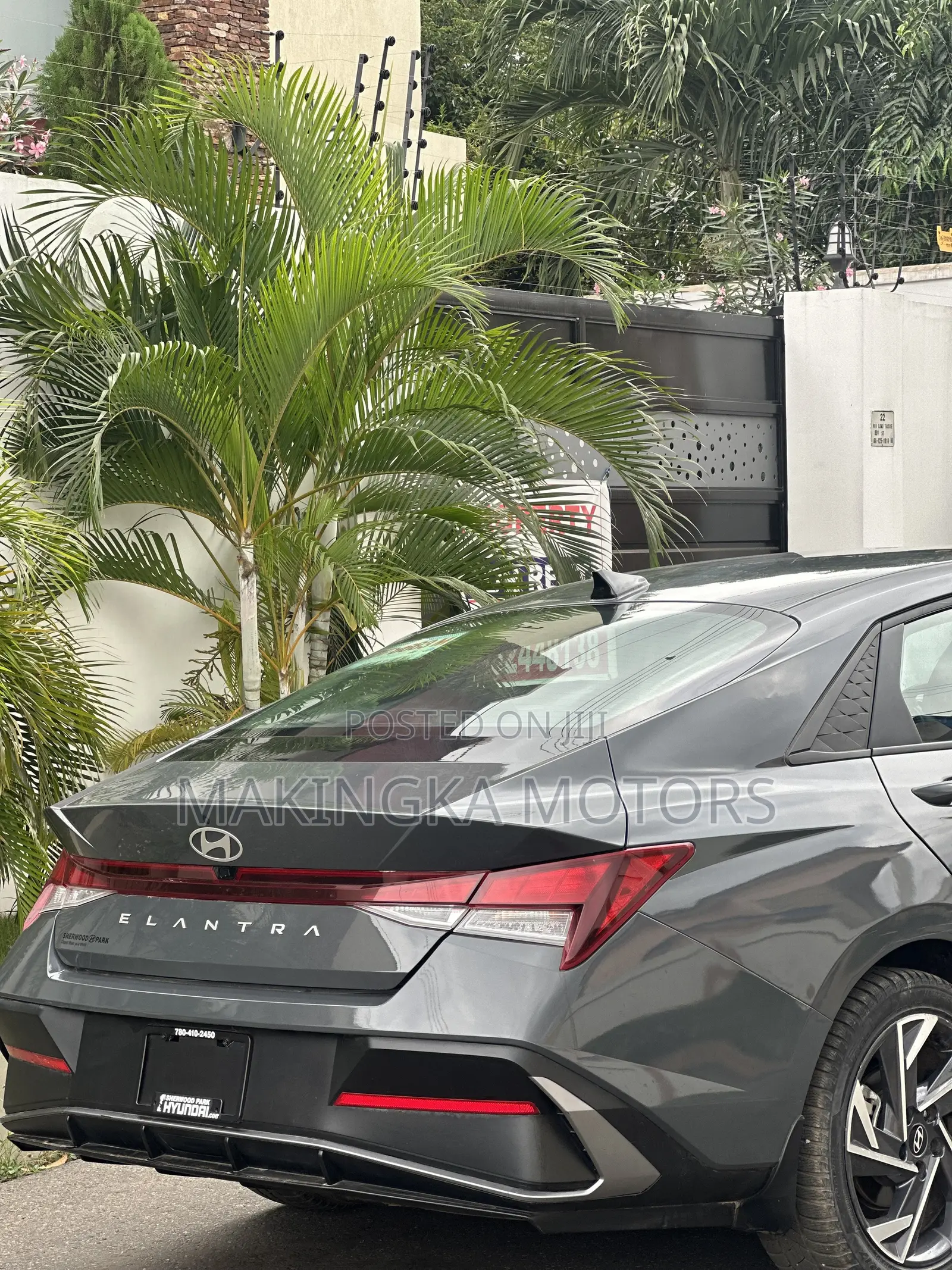 Hyundai Elantra Limited 2024 Gray