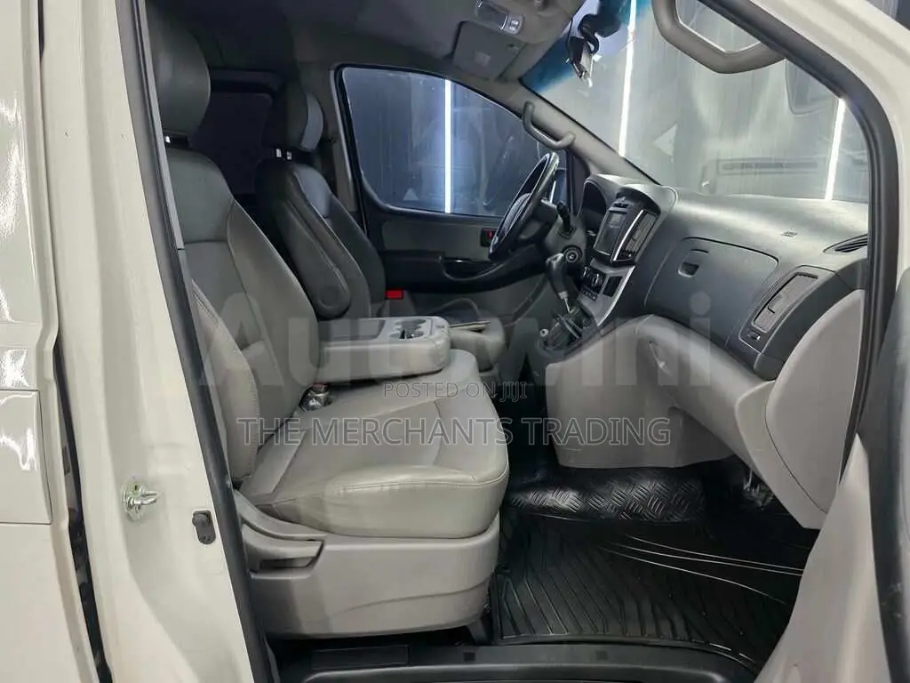 Hyundai Starex 2020 White