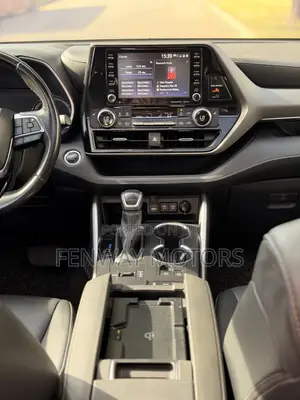 Toyota Highlander XLE AWD 2020 Red