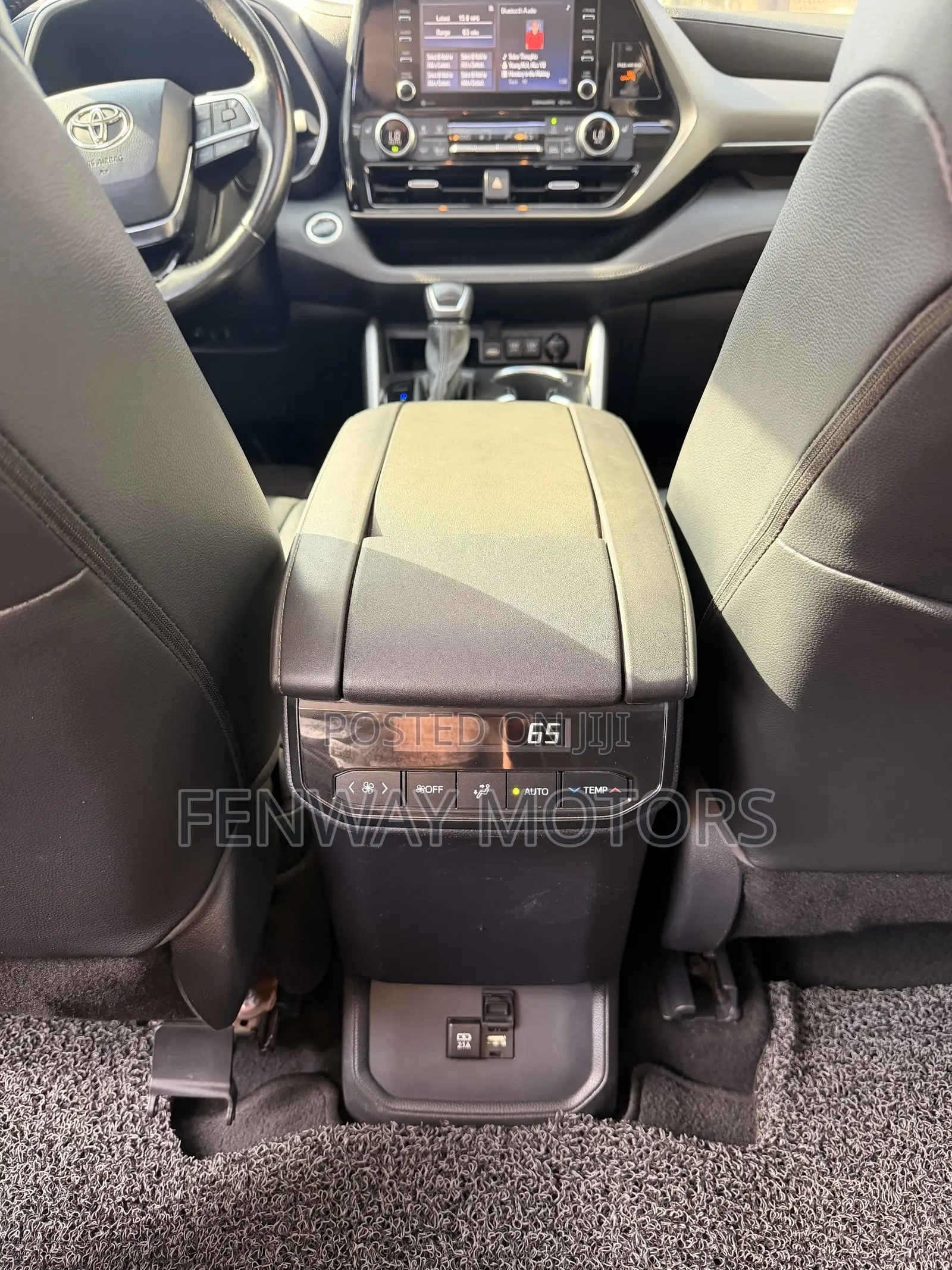 Toyota Highlander XLE AWD 2020 Red