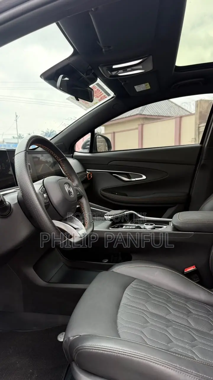 Changan UNI-T 2.0 FWD 2022 Silver