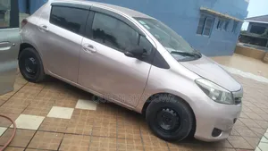 Toyota Vitz 2012 Gray
