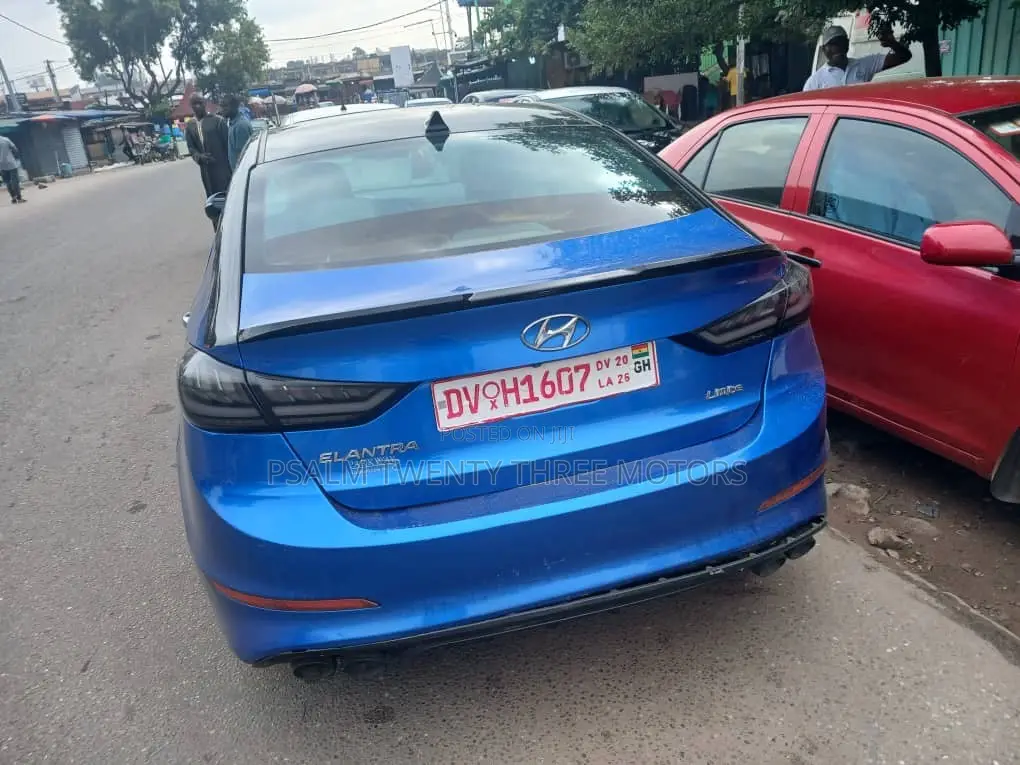 Hyundai Elantra 2017 Blue