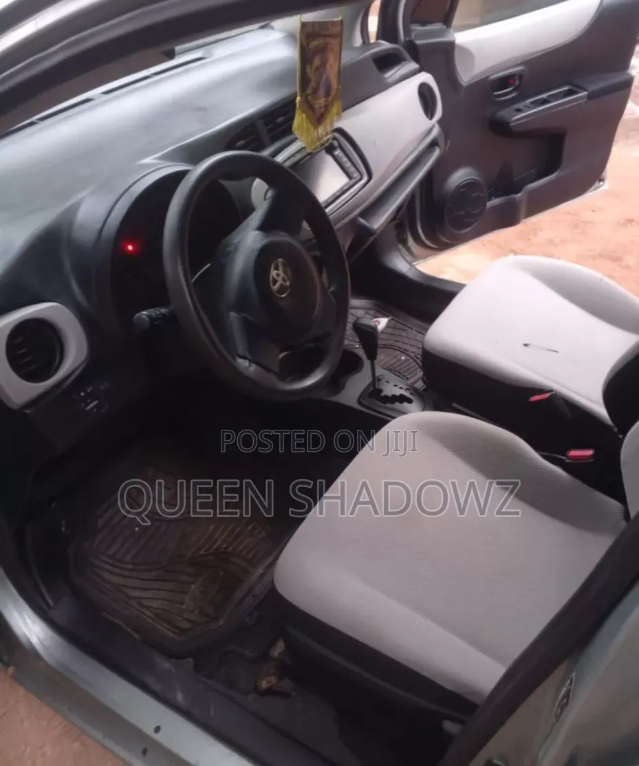 Toyota Vitz 2012 Gray