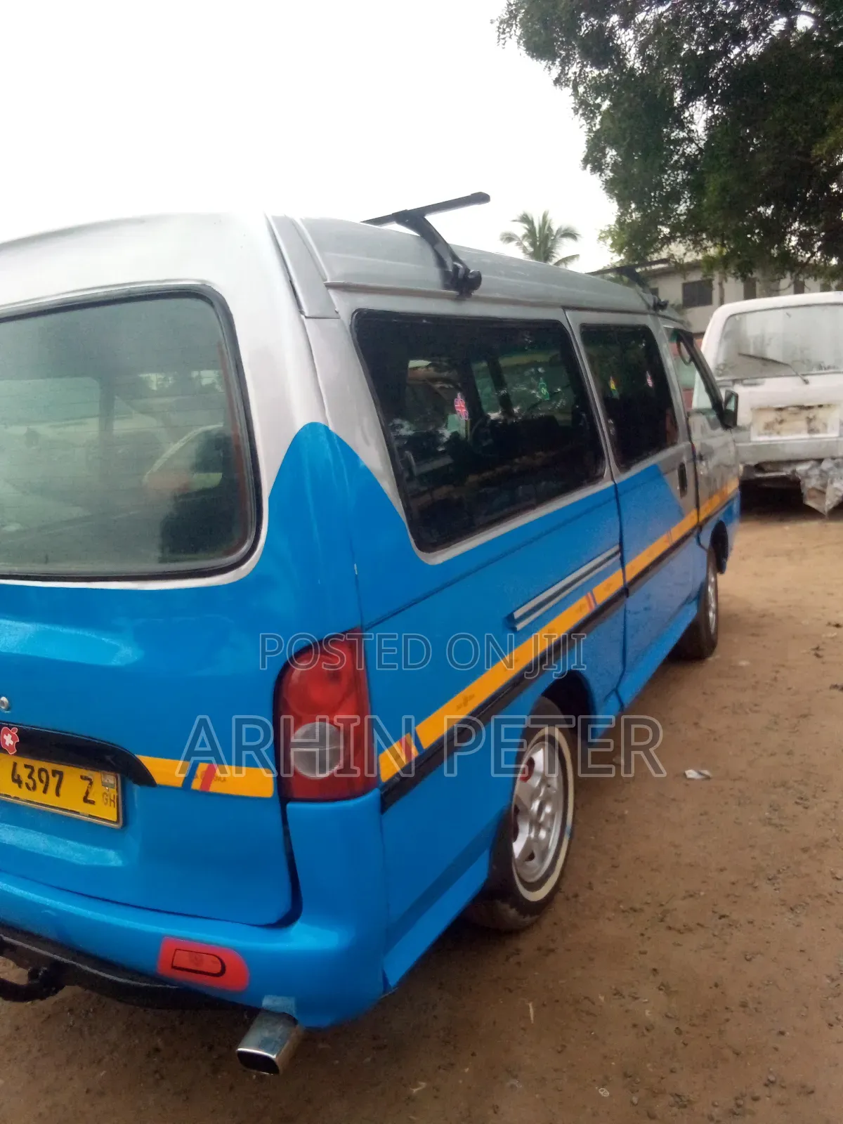 Hyundai H200 2001 Blue