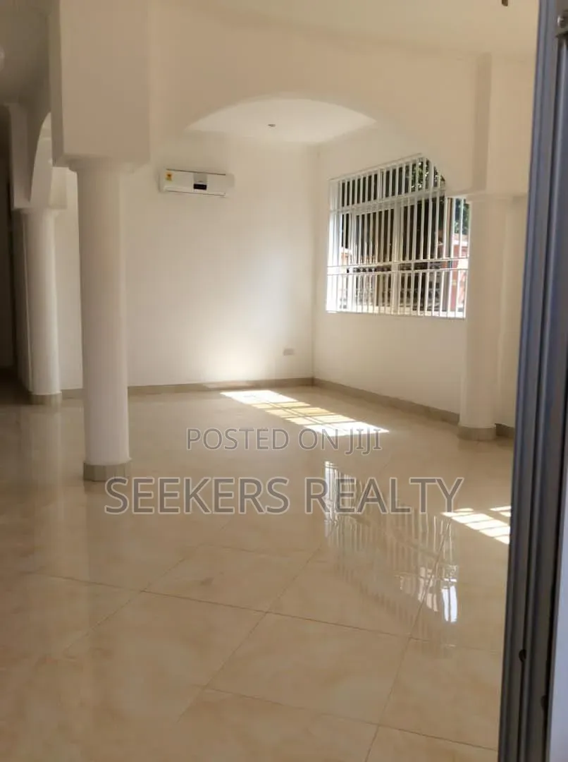 4bdrm House in Seekers Realty, Labone SHS Area for rent