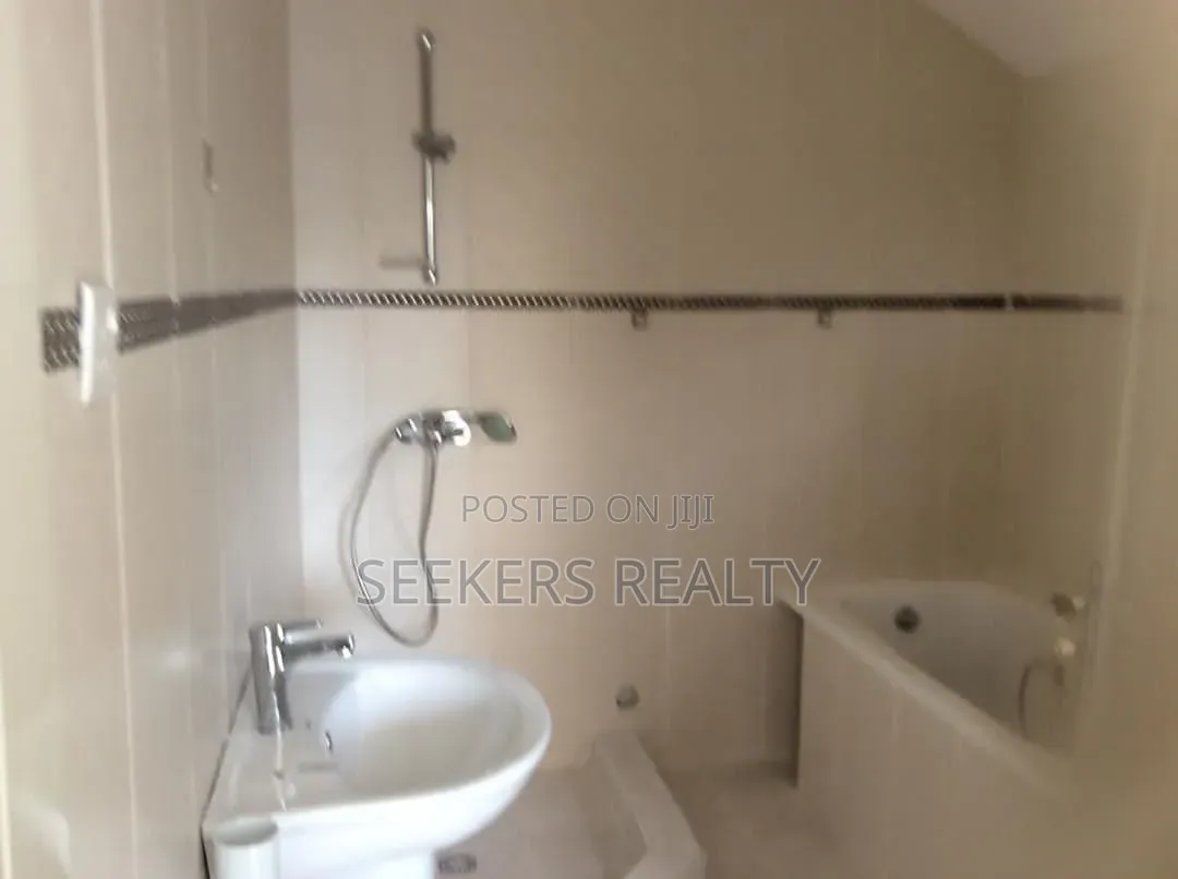 4bdrm House in Seekers Realty, Labone SHS Area for rent