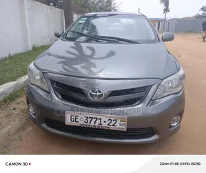 Toyota Corolla 2012 Gray