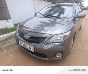 Toyota Corolla 2012 Gray