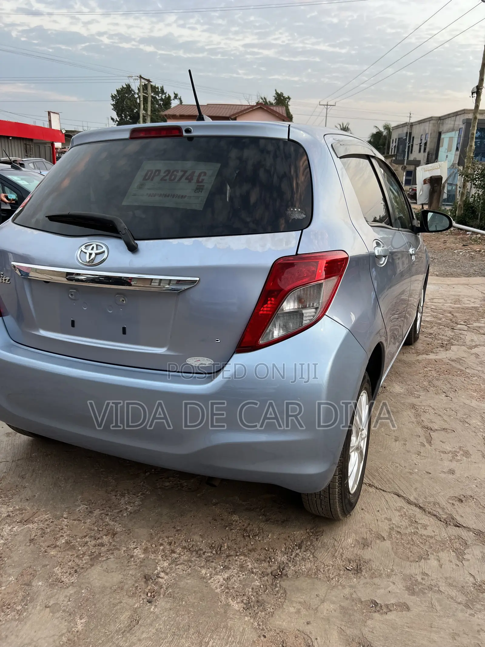 Toyota Vitz 1.3 FWD 5dr 2012 Blue