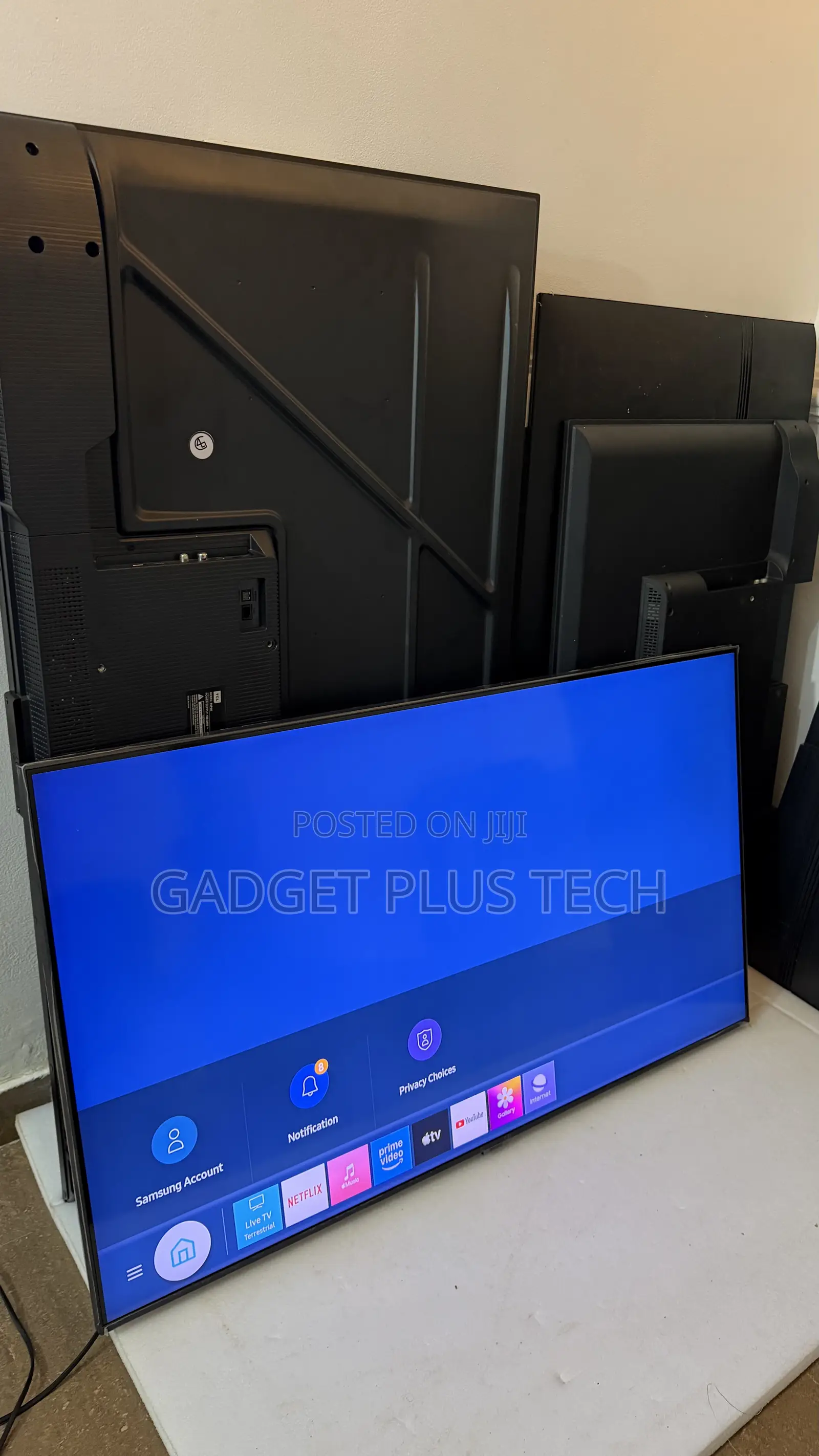 Very Neat 2021/22 50” Samsung Crystal Smart TV