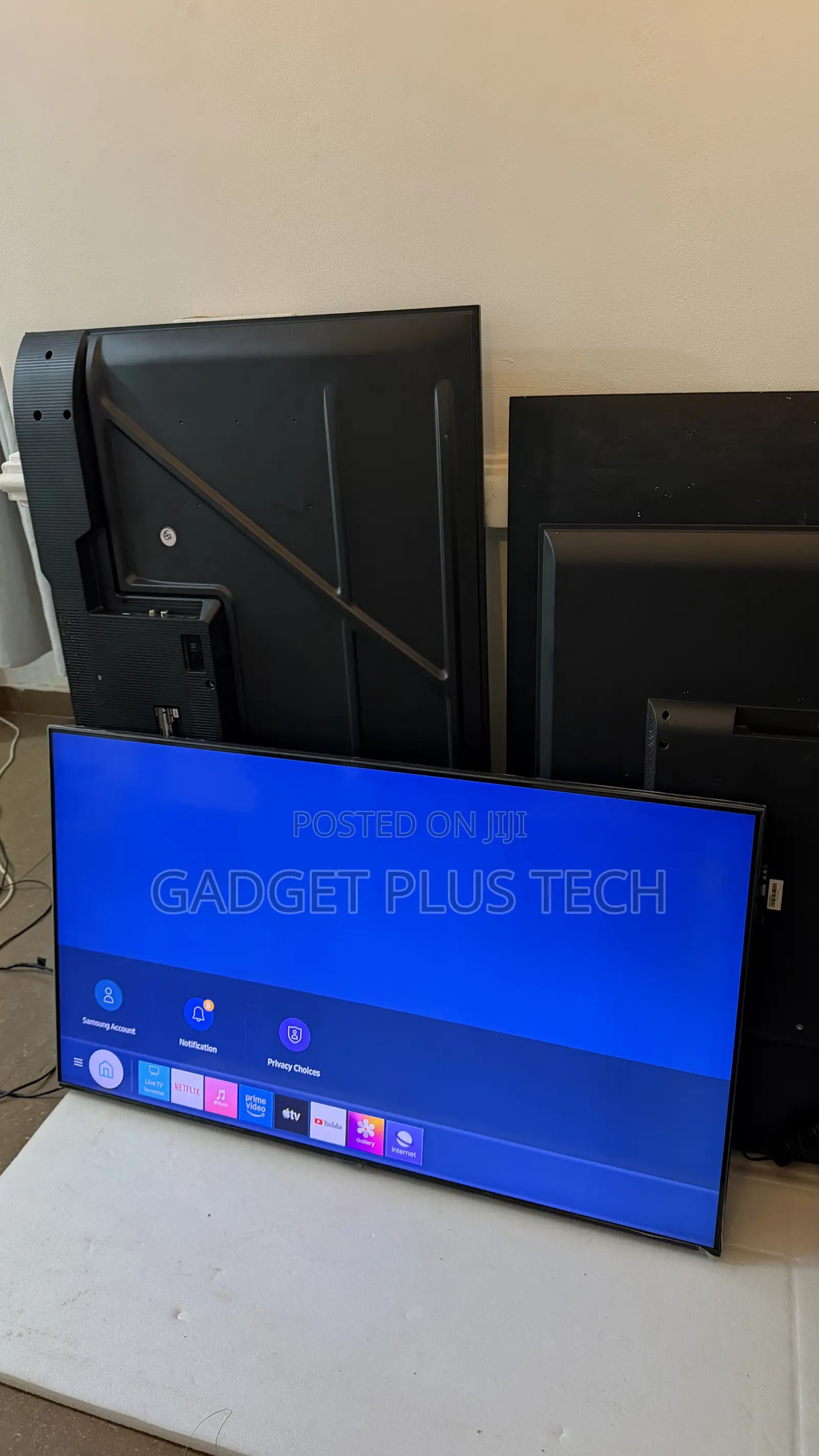 Very Neat 2021/22 50” Samsung Crystal Smart TV