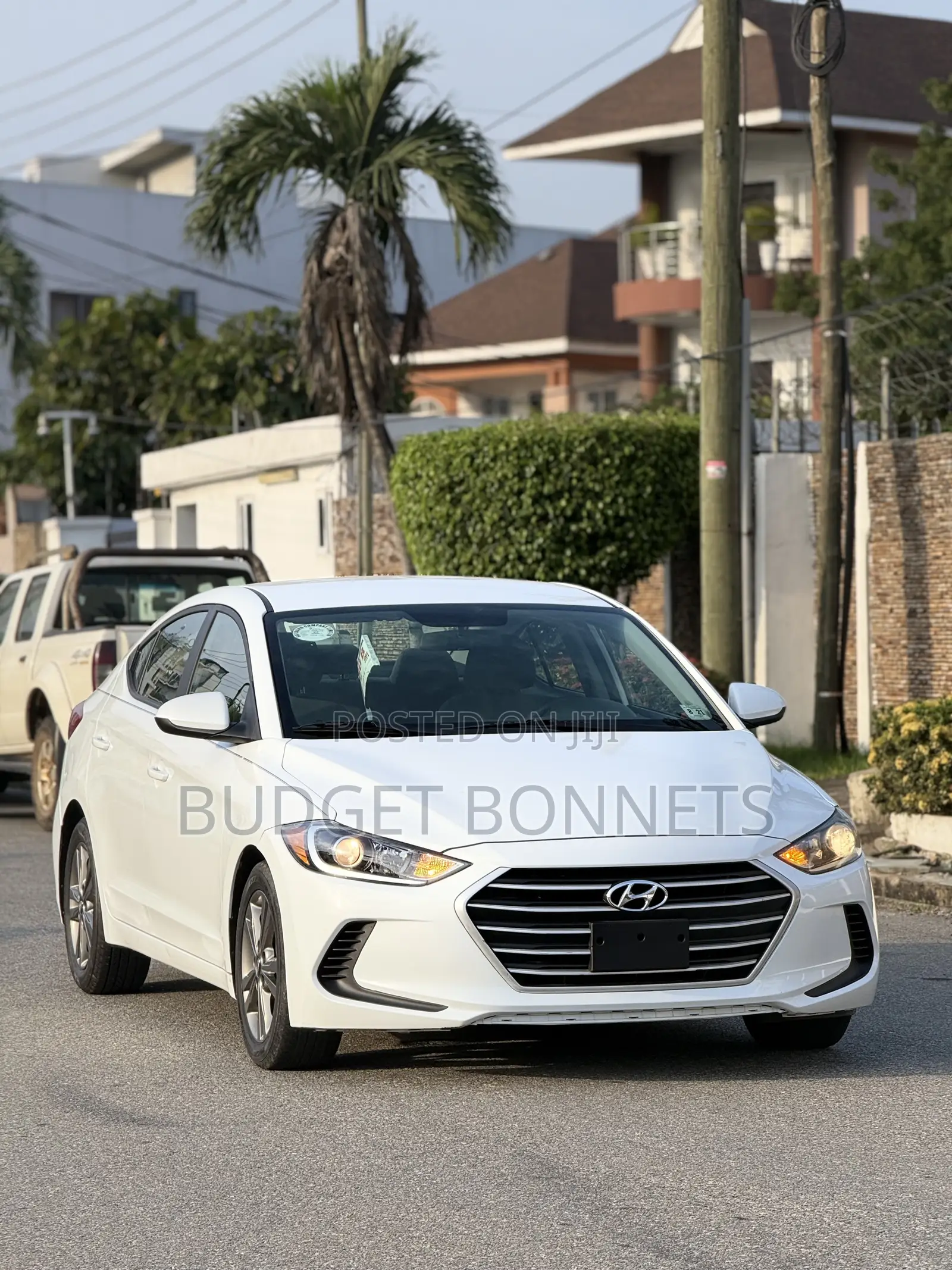 Hyundai Elantra SE Sedan FWD (2.0L 4cyl 6M) 2017 White