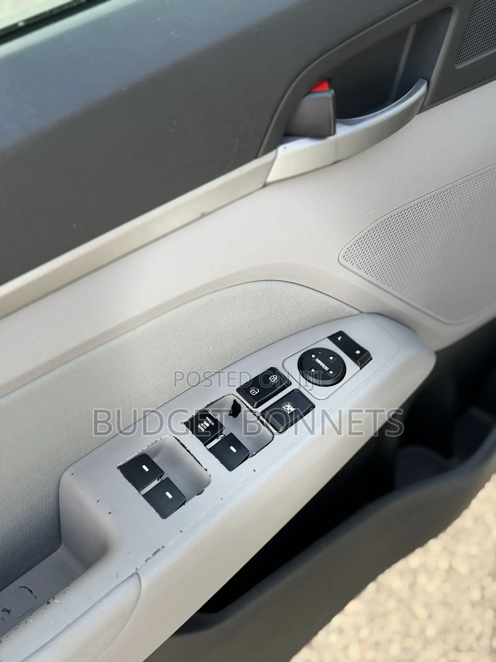 Hyundai Elantra SE Sedan FWD (2.0L 4cyl 6M) 2017 White