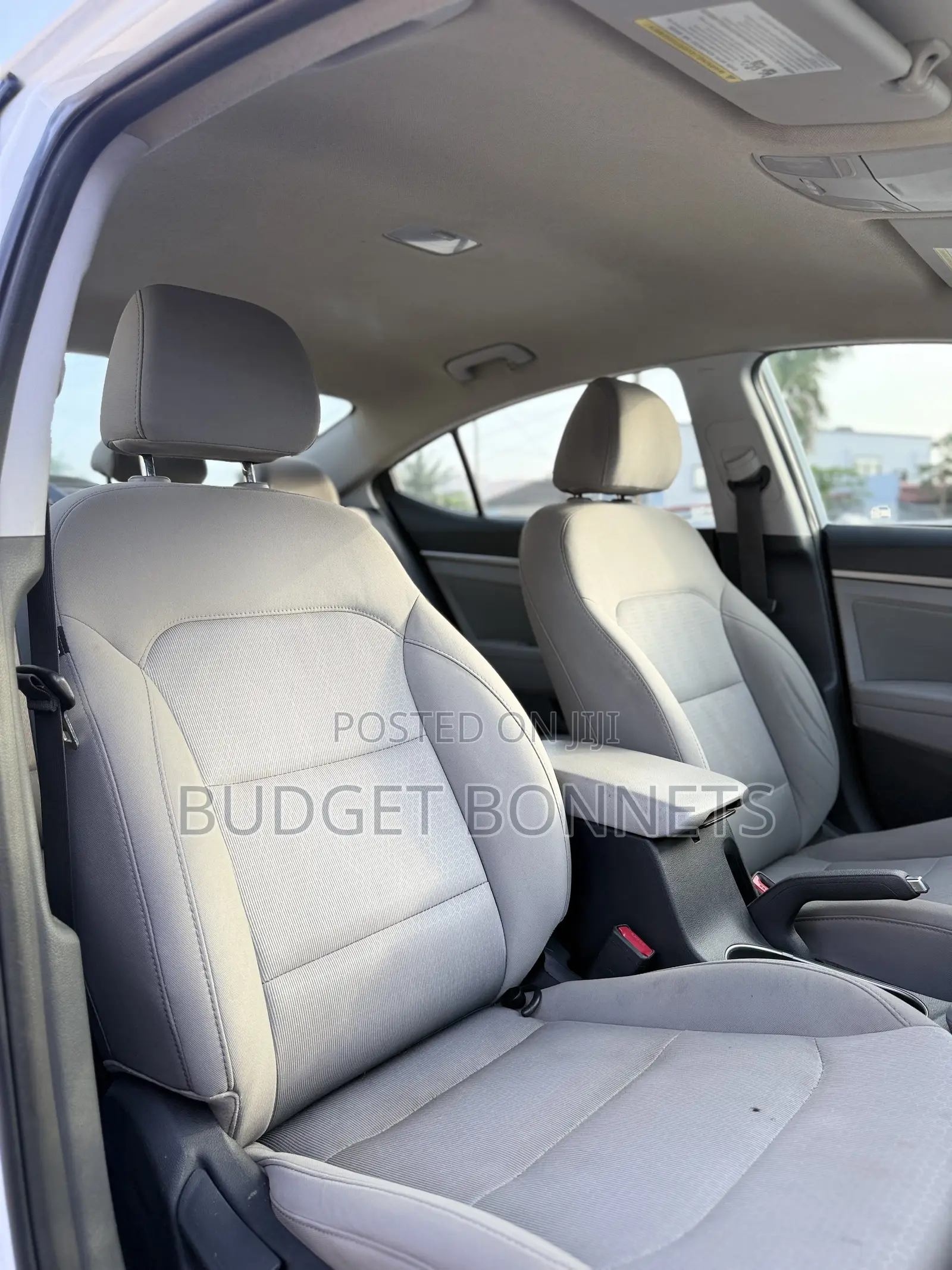 Hyundai Elantra SE Sedan FWD (2.0L 4cyl 6M) 2017 White