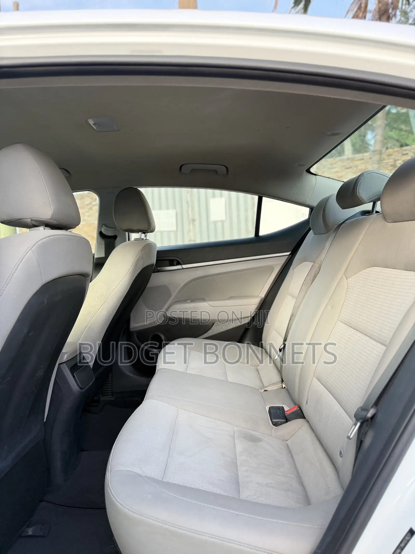 Hyundai Elantra SE Sedan FWD (2.0L 4cyl 6M) 2017 White