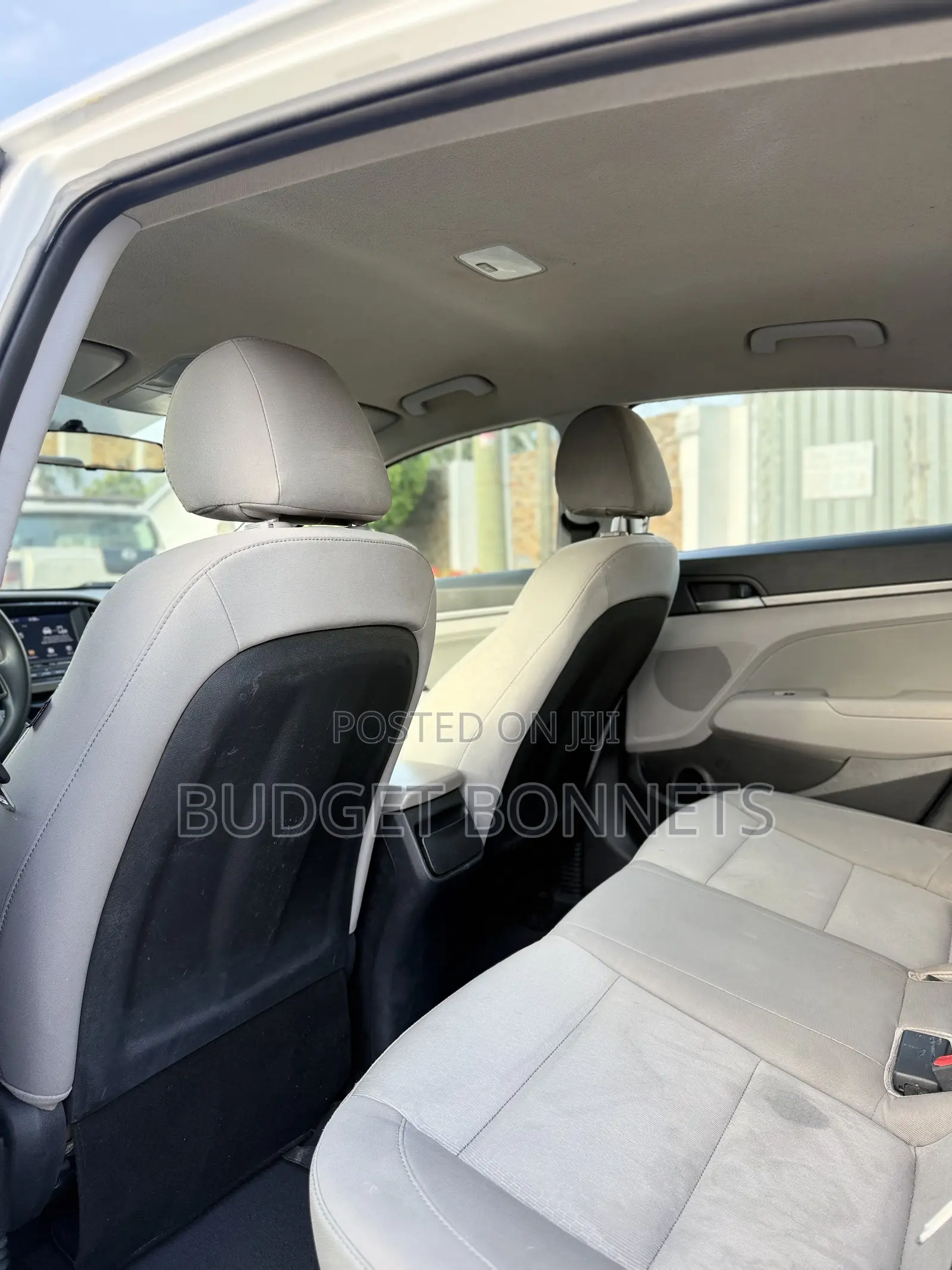 Hyundai Elantra SE Sedan FWD (2.0L 4cyl 6M) 2017 White