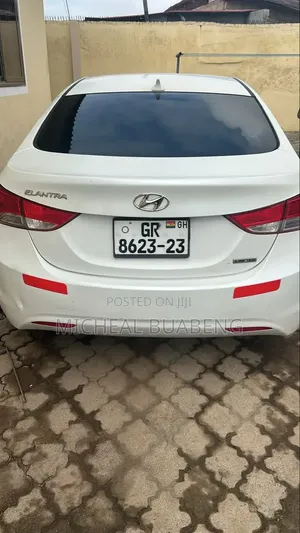Hyundai Elantra 2013 White