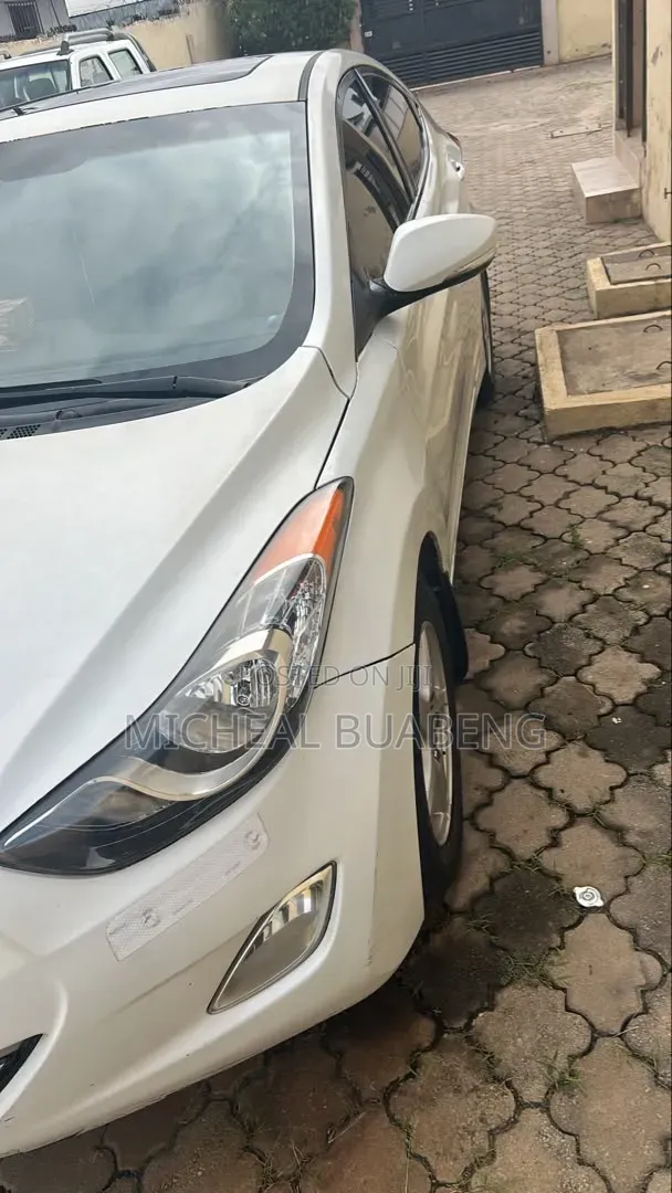 Hyundai Elantra 2013 White