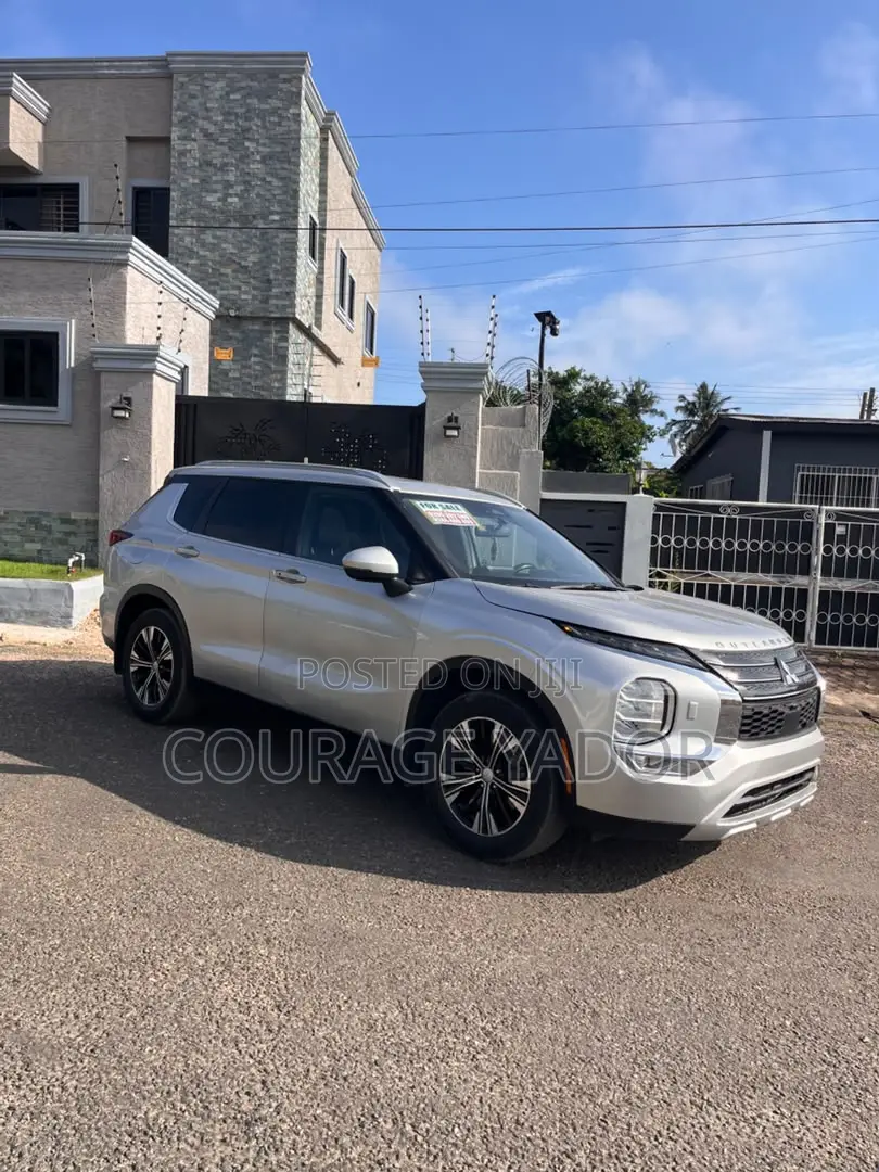 Mitsubishi Outlander PHEV ES AWD 2024 Silver
