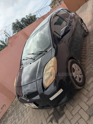 Toyota Vitz 1.0 FWD 5dr 2008 Black