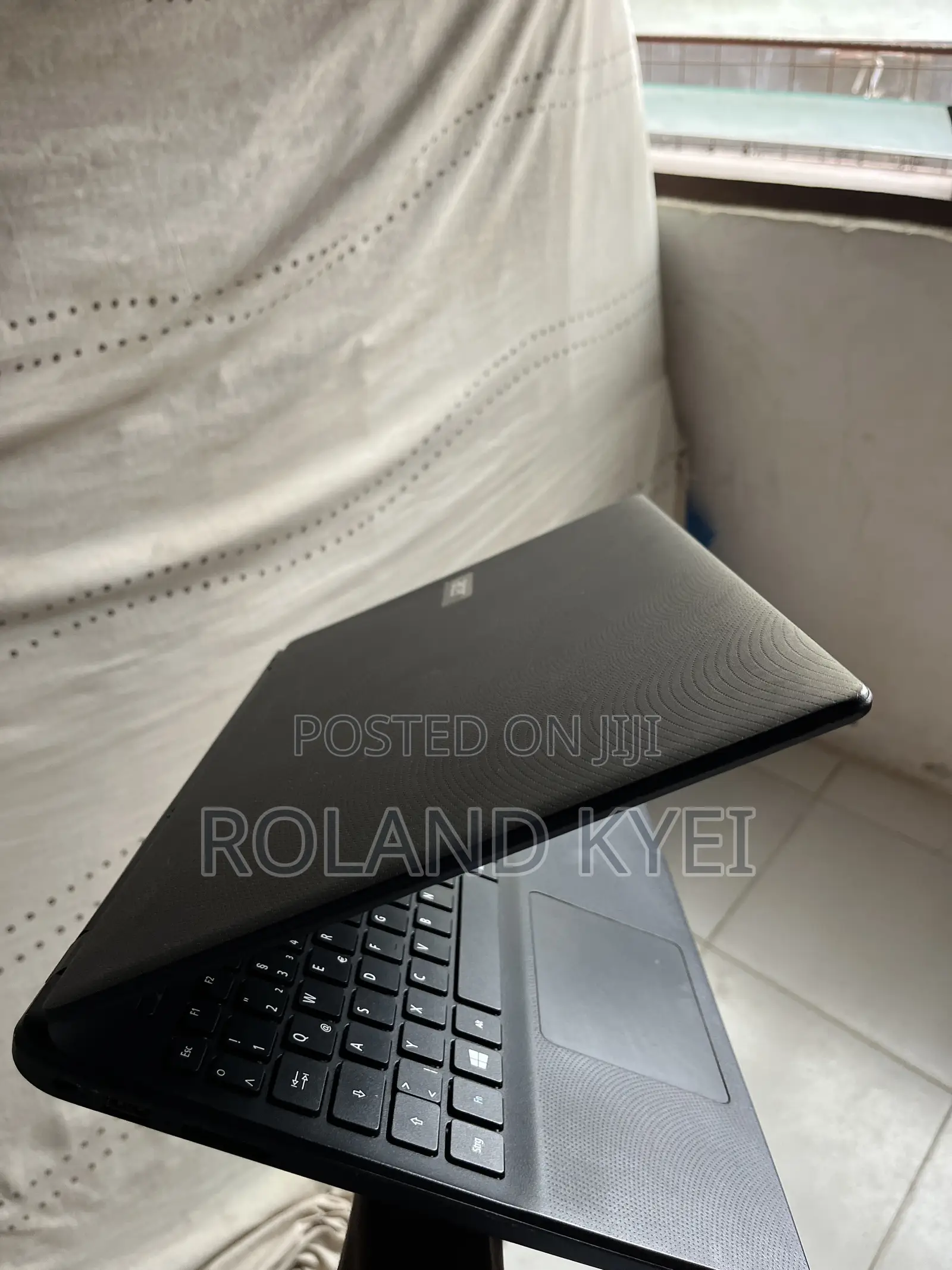 Laptop Acer Aspire ES1-571 8GB Intel Celeron HDD+SSD 500GB