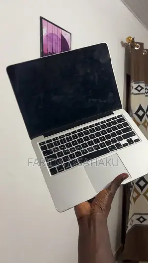 Laptop Apple MacBook Pro 8GB Intel Core i5 SSD 250GB
