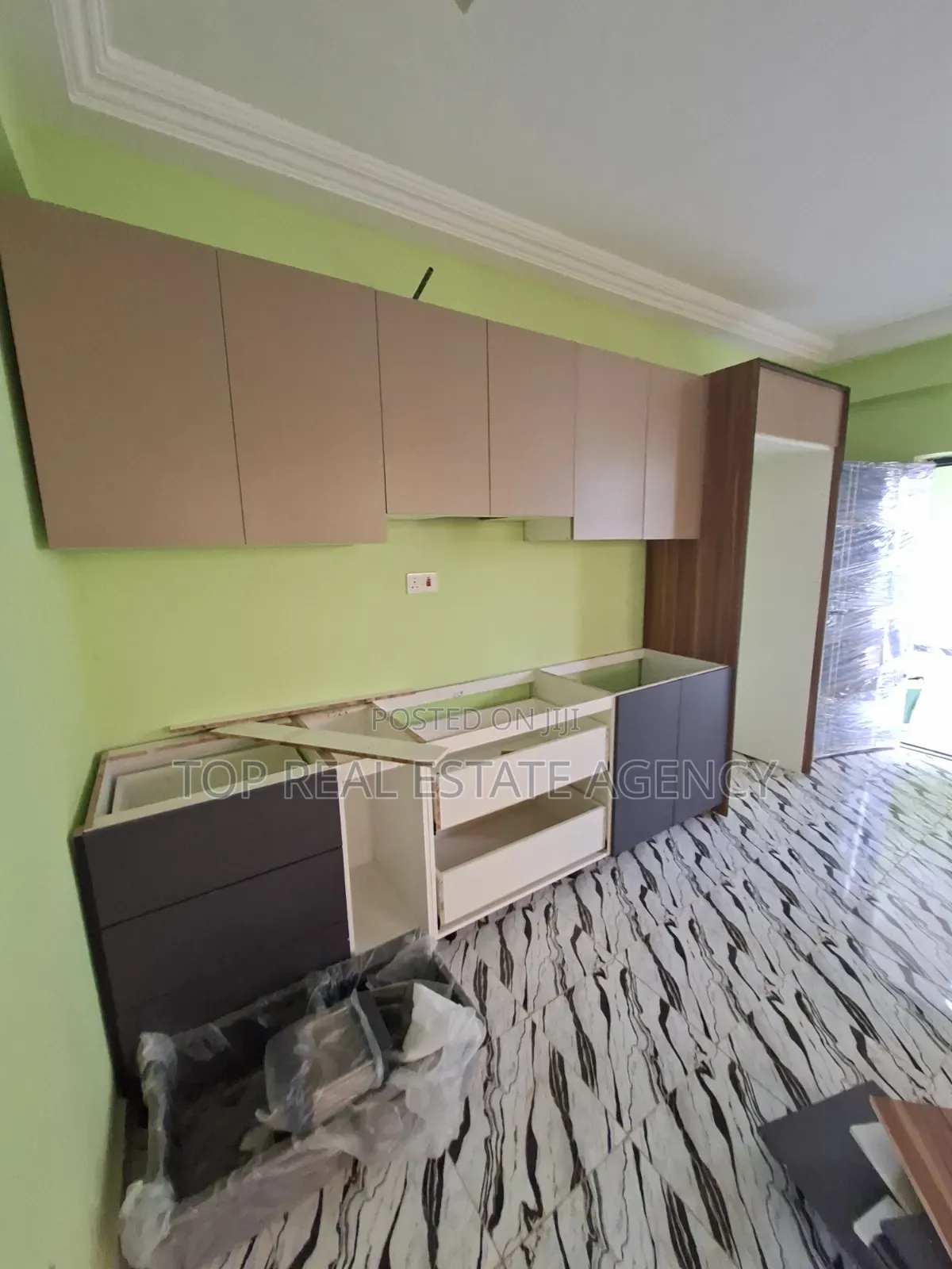 1bdrm Apartment in Madina Un, Zongo Junction for rent