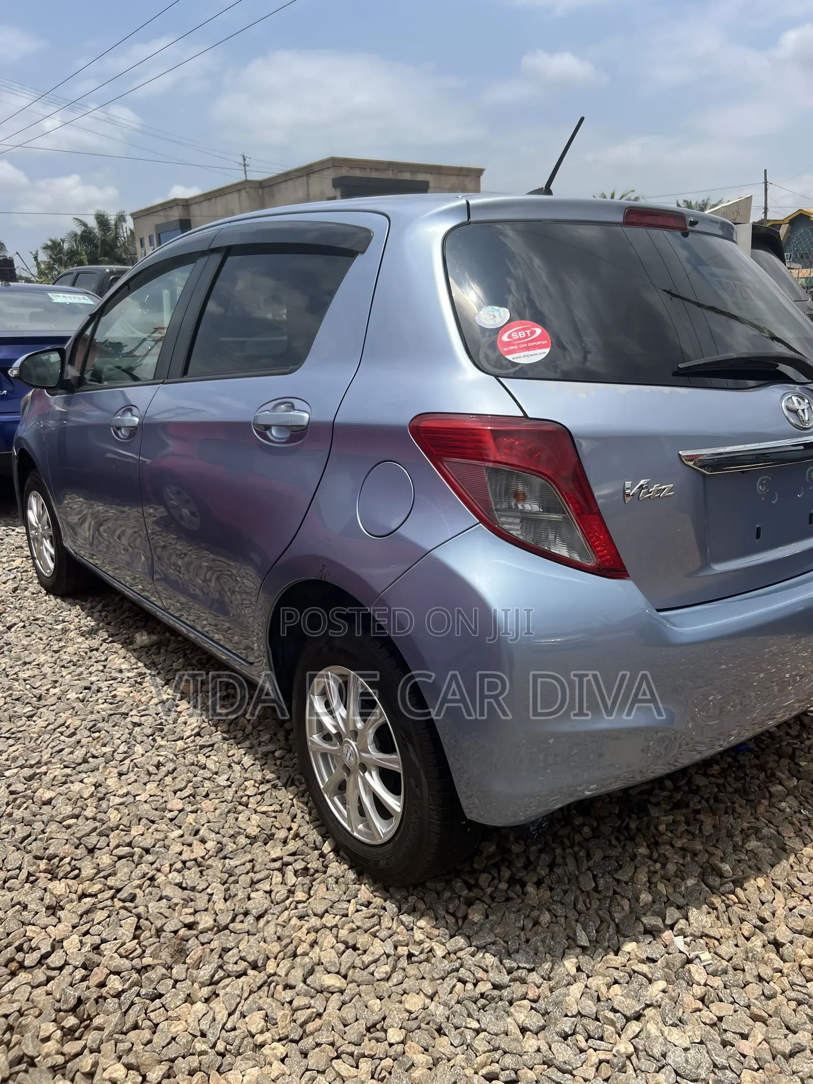 Toyota Vitz 1.3 FWD 5dr 2012 Blue