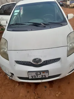 Toyota Vitz 1.3 AWD 3dr 2010 White
