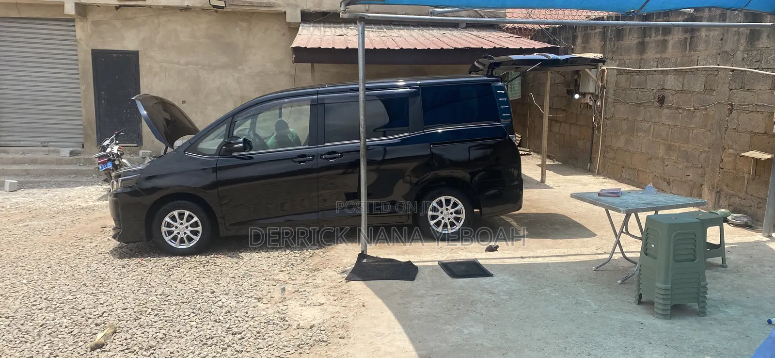 Toyota Voxy V 2WD 7-Seater 2014 Black