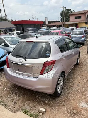 Toyota Vitz 1.3 FWD 5dr 2013 Silver