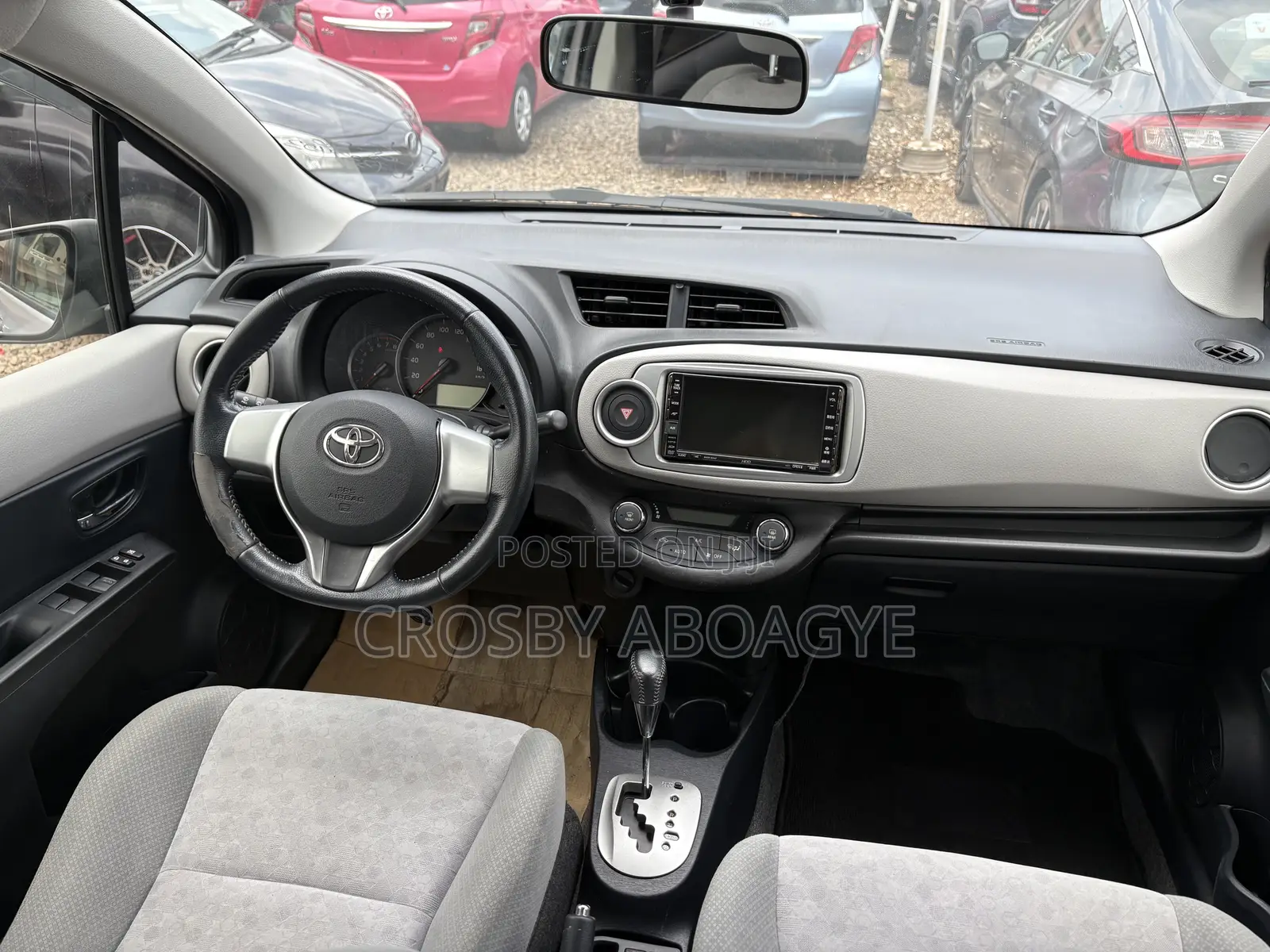 Toyota Vitz 1.3 FWD 5dr 2013 Silver