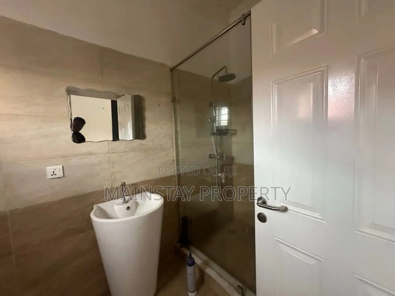 2bdrm Apartment in Mainstay Estates, Airport Residential Area for rent
