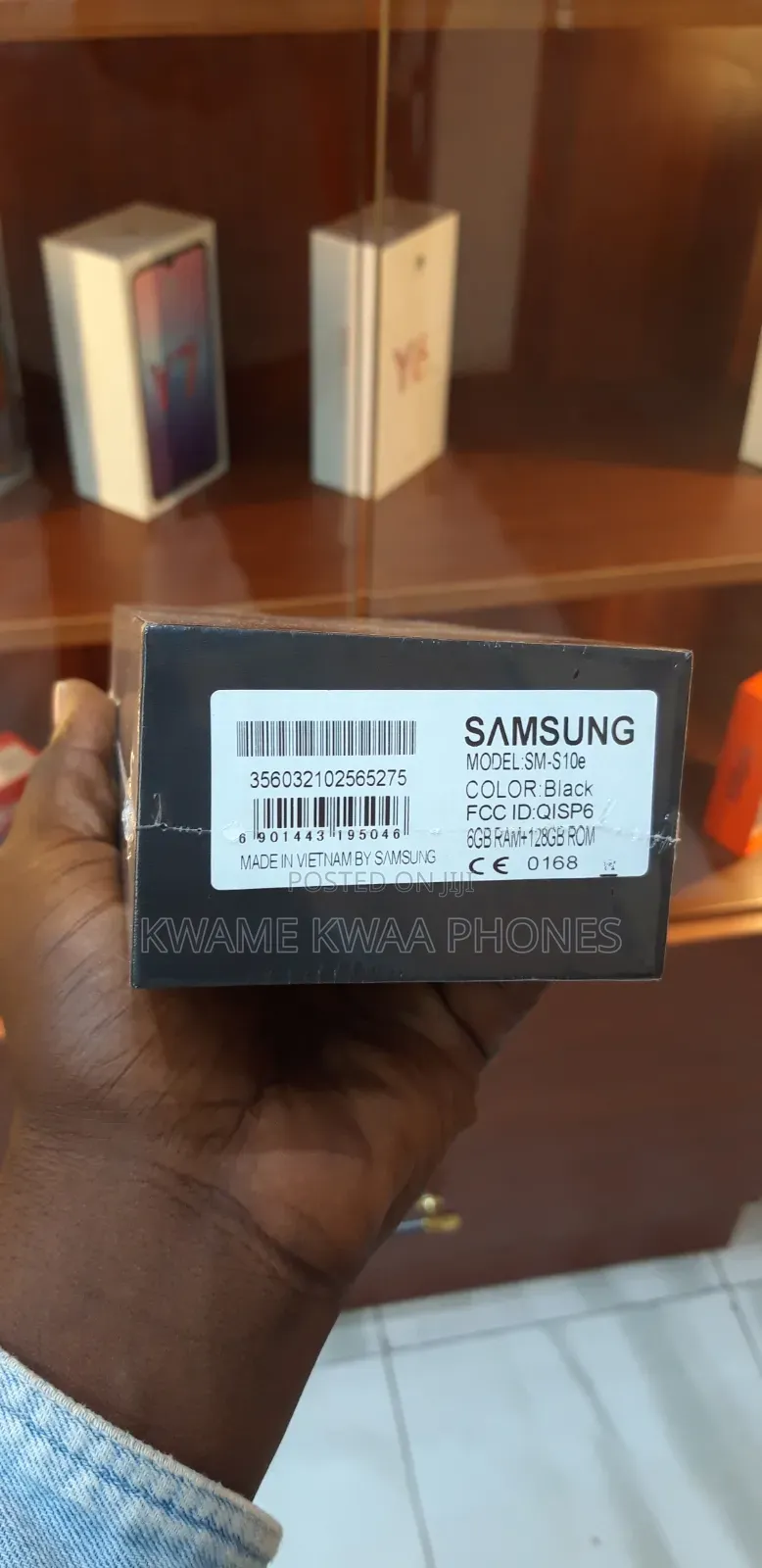 New Samsung Galaxy S10e 128 GB Black