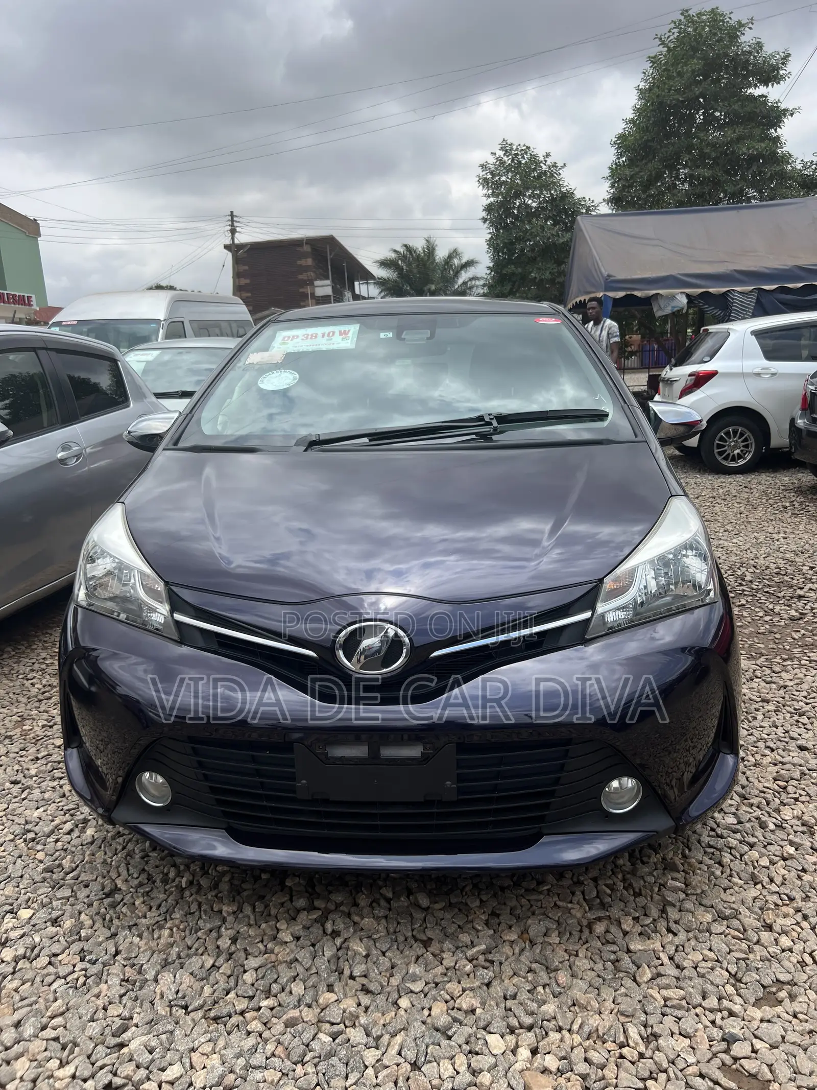 Toyota Vitz 1.0 FWD 5dr 2015 Purple