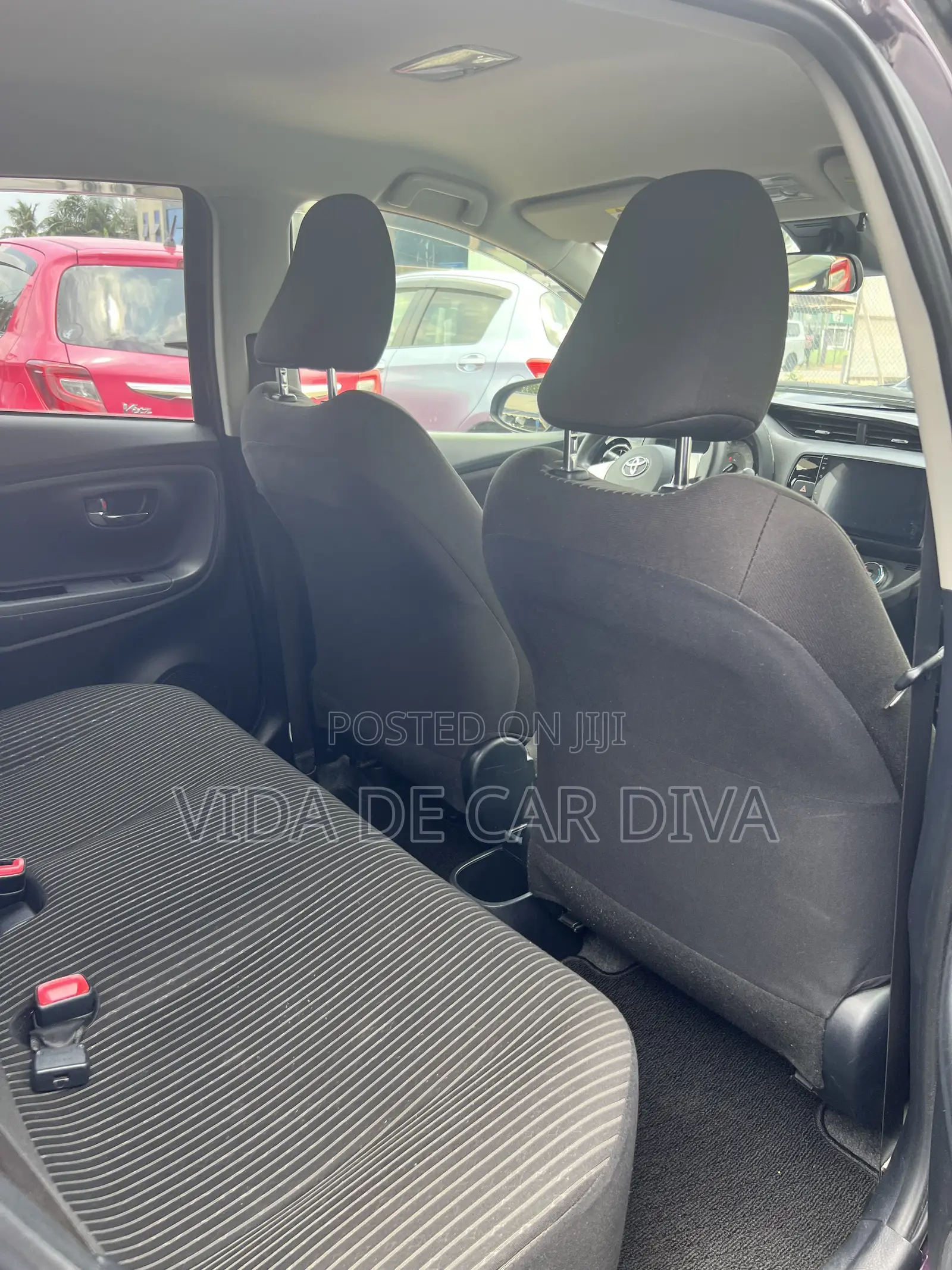 Toyota Vitz 1.0 FWD 5dr 2015 Purple