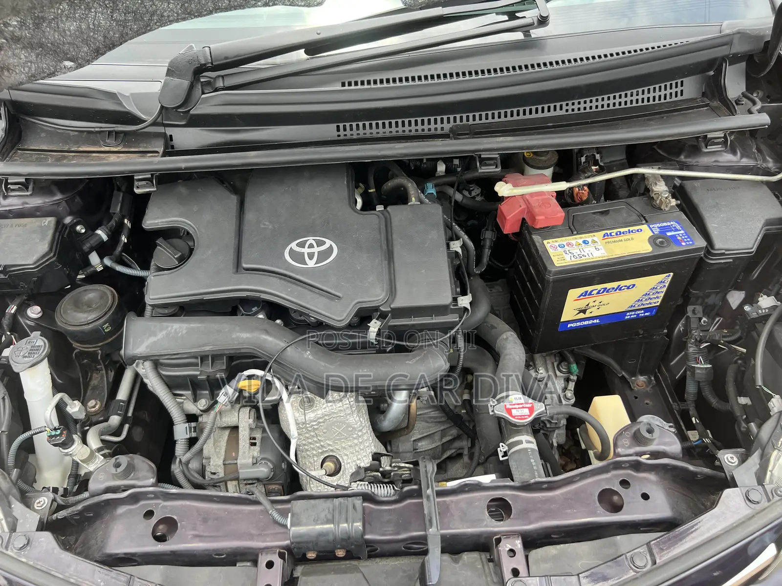 Toyota Vitz 1.0 FWD 5dr 2015 Purple