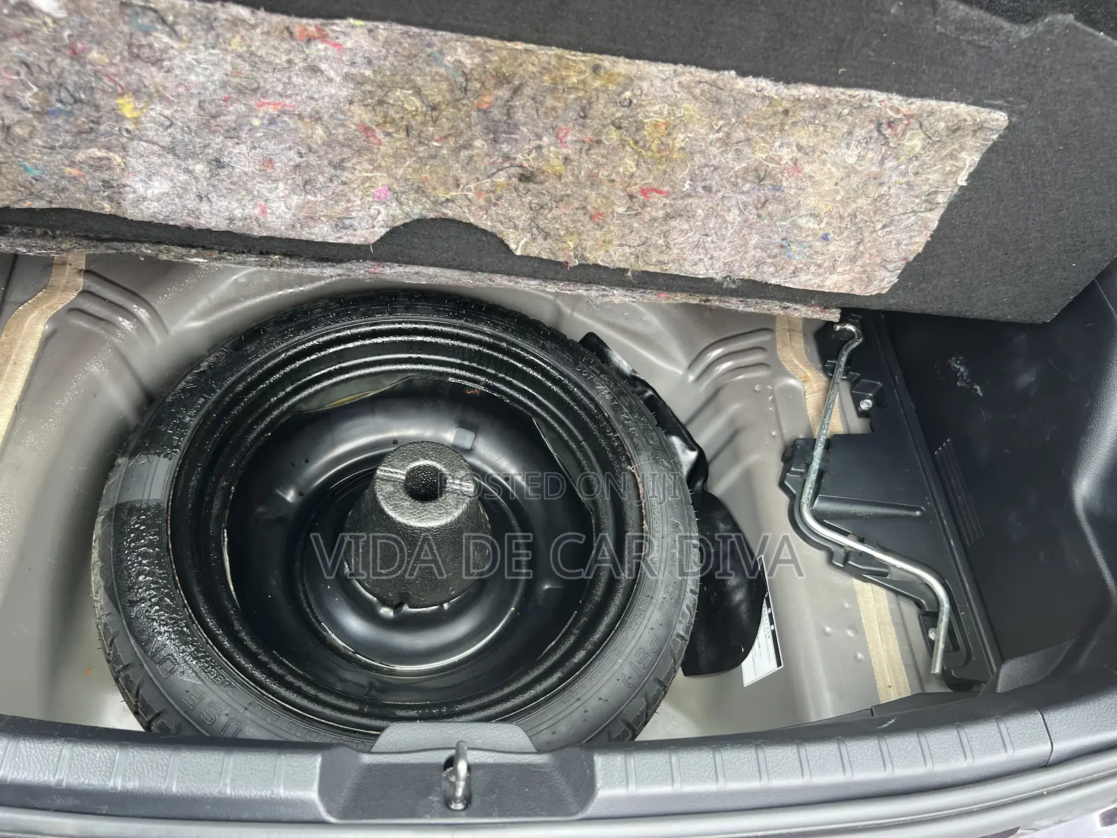 Toyota Vitz 1.0 FWD 5dr 2015 Purple