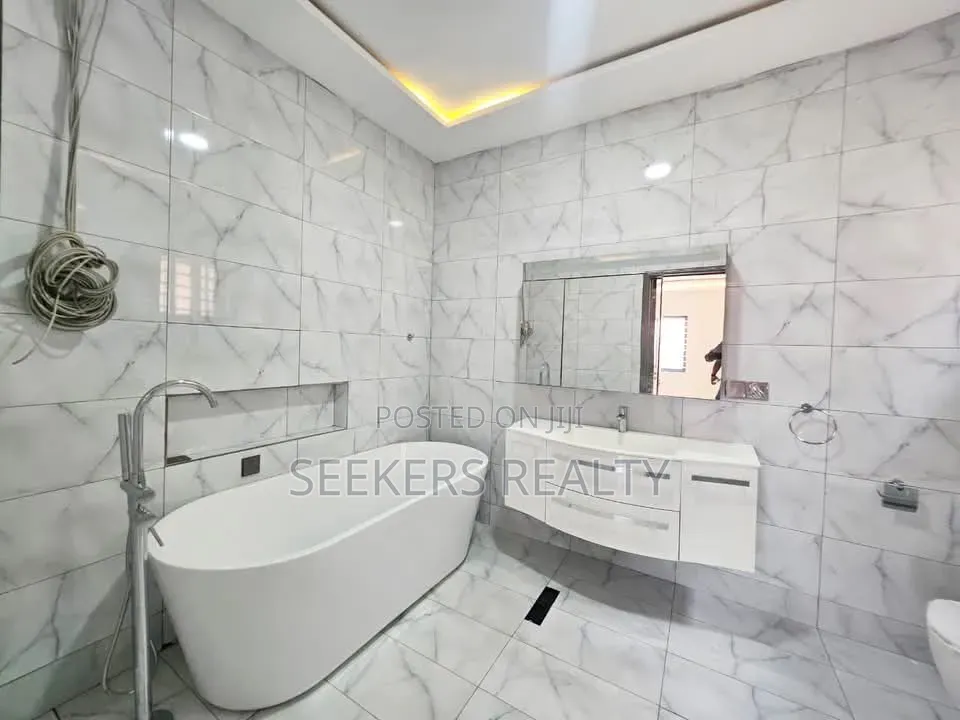 12bdrm House in Seekers Realty, US Embassy Area for sale