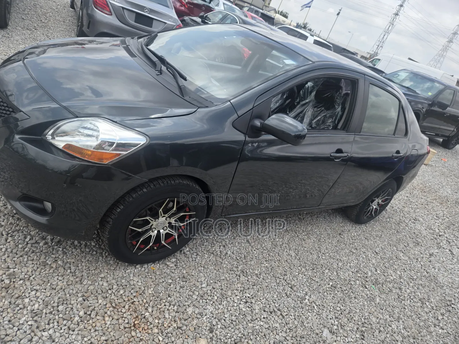 Toyota Yaris Base Sedan 4dr 2011 Matt Black