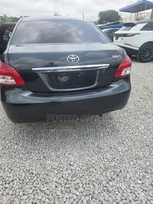 Toyota Yaris Base Sedan 4dr 2011 Matt Black