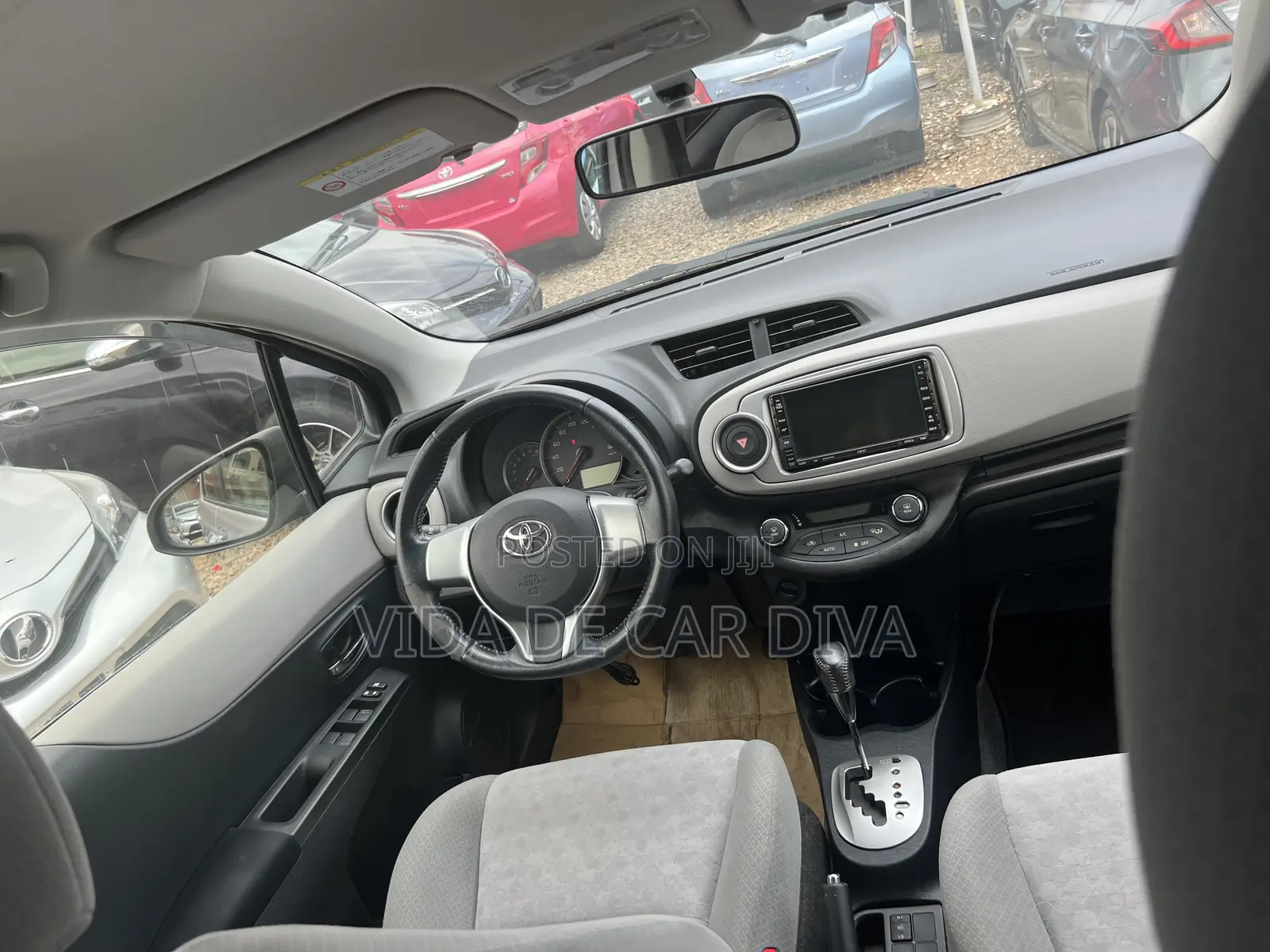 Toyota Vitz 1.3 AWD 5dr 2012 Silver