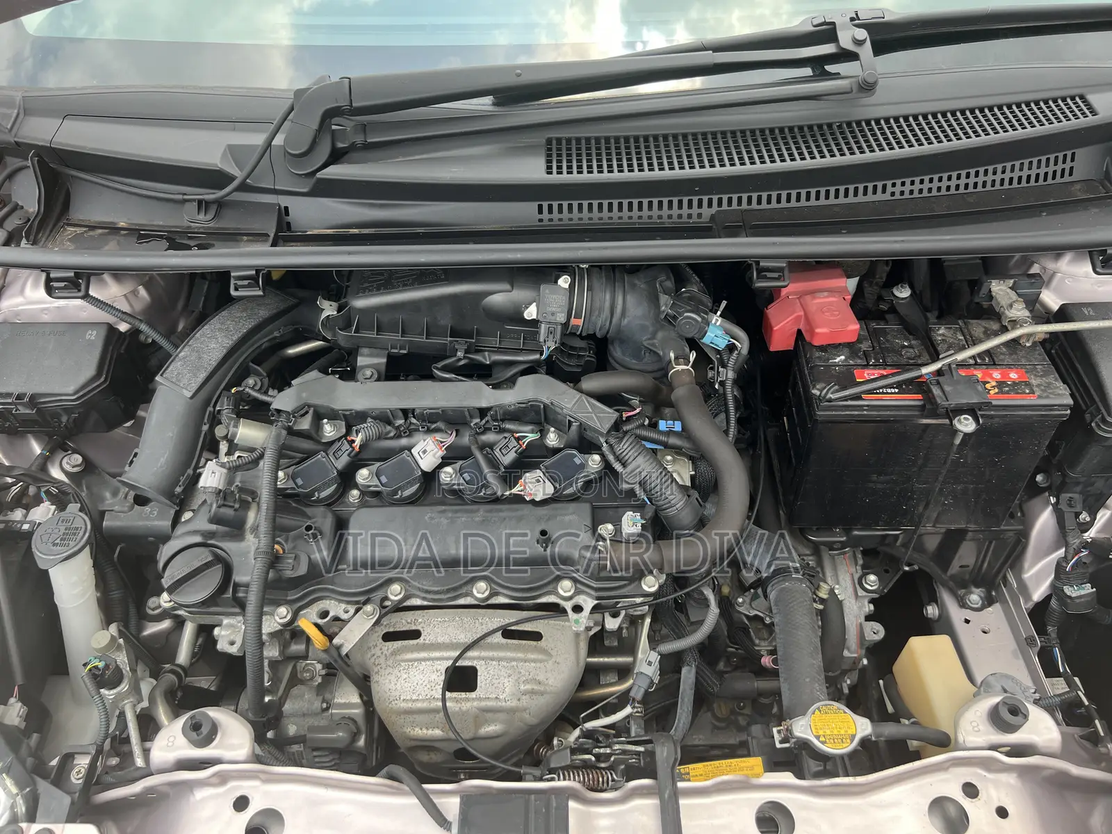 Toyota Vitz 1.3 AWD 5dr 2012 Silver