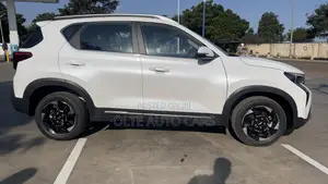 New Kia Sonet 1.5 Petrol FWD 2025 White