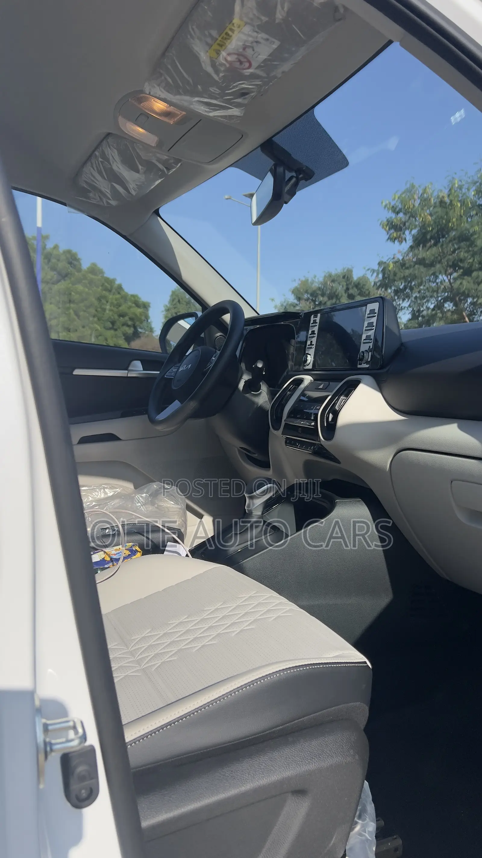 New Kia Sonet 1.5 Petrol FWD 2025 White