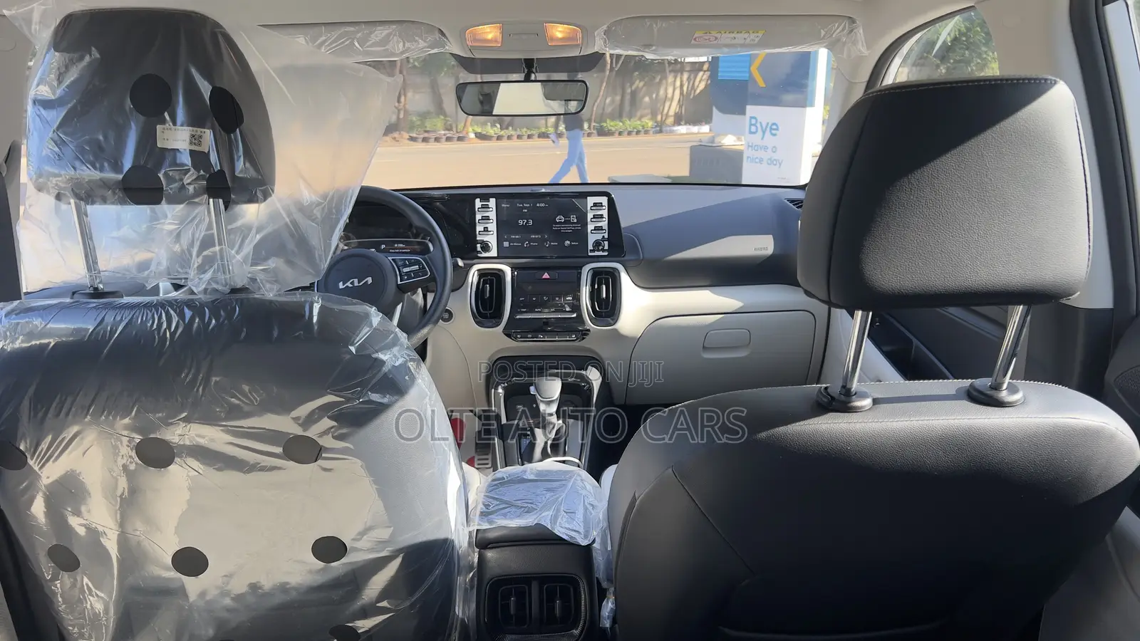 New Kia Sonet 1.5 Petrol FWD 2025 White
