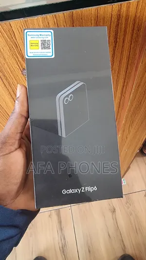 New Samsung Galaxy Z Flip6 256 GB Black