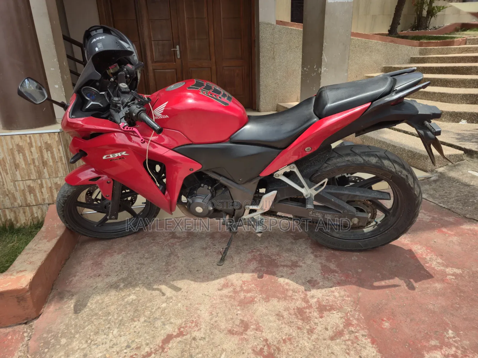 Honda CBR 2012 Red